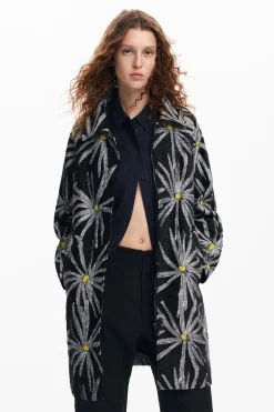 Abrigo estampado margaritas
