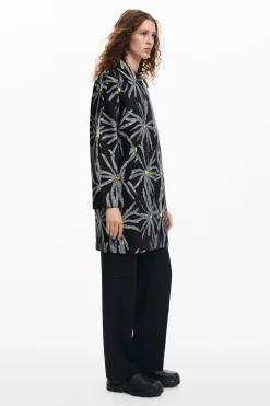 Abrigo estampado margaritas