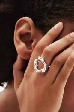 Anillo letra O baño plata Zalio