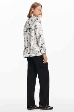 Blazer recta texto y flores