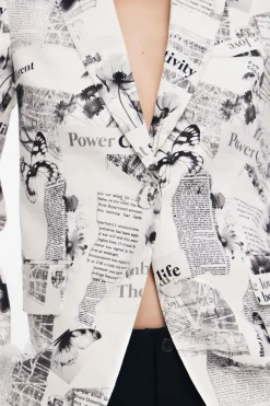 Blazer recta texto y flores