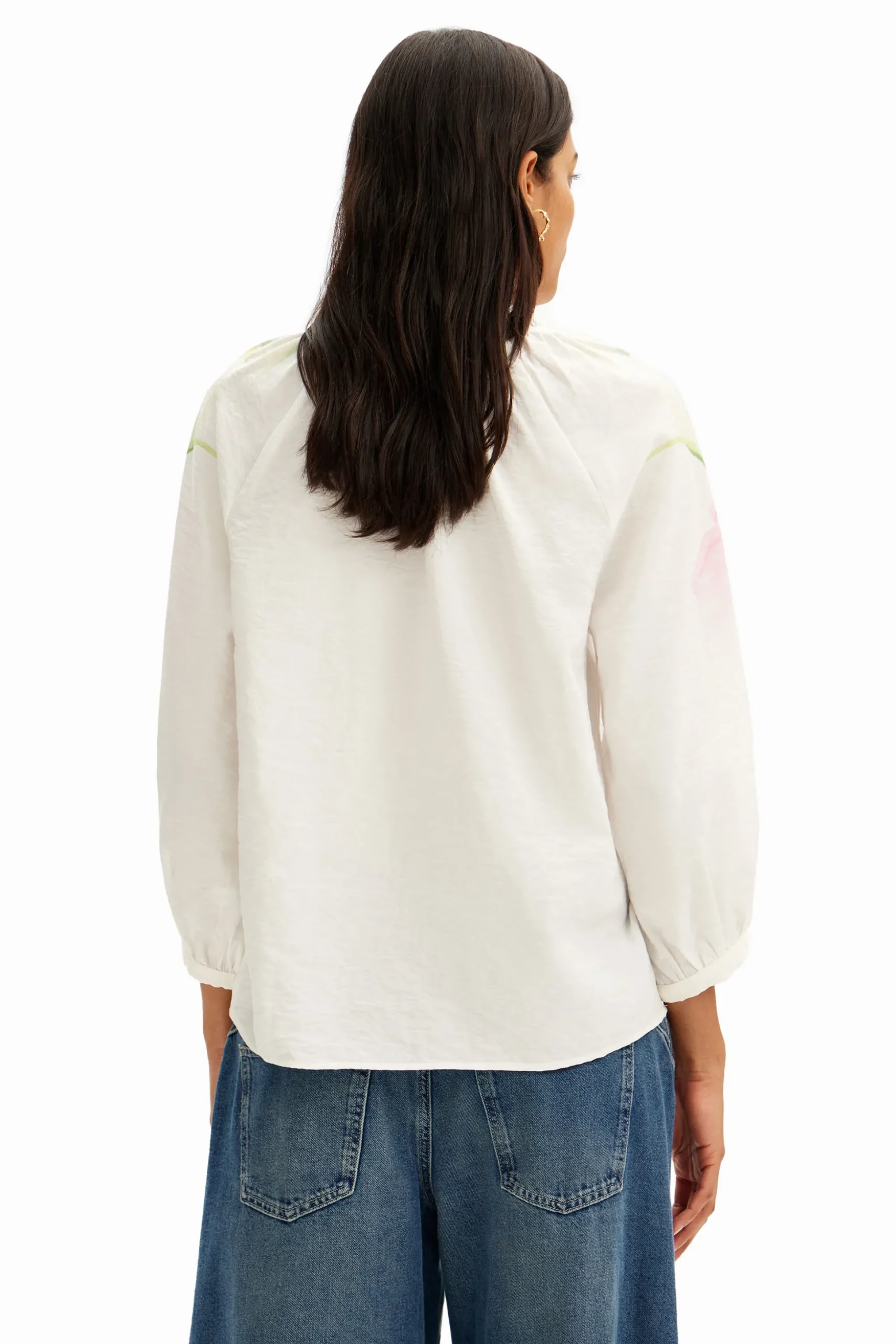 Blusa vaporosa con estampado de flores en acuarela