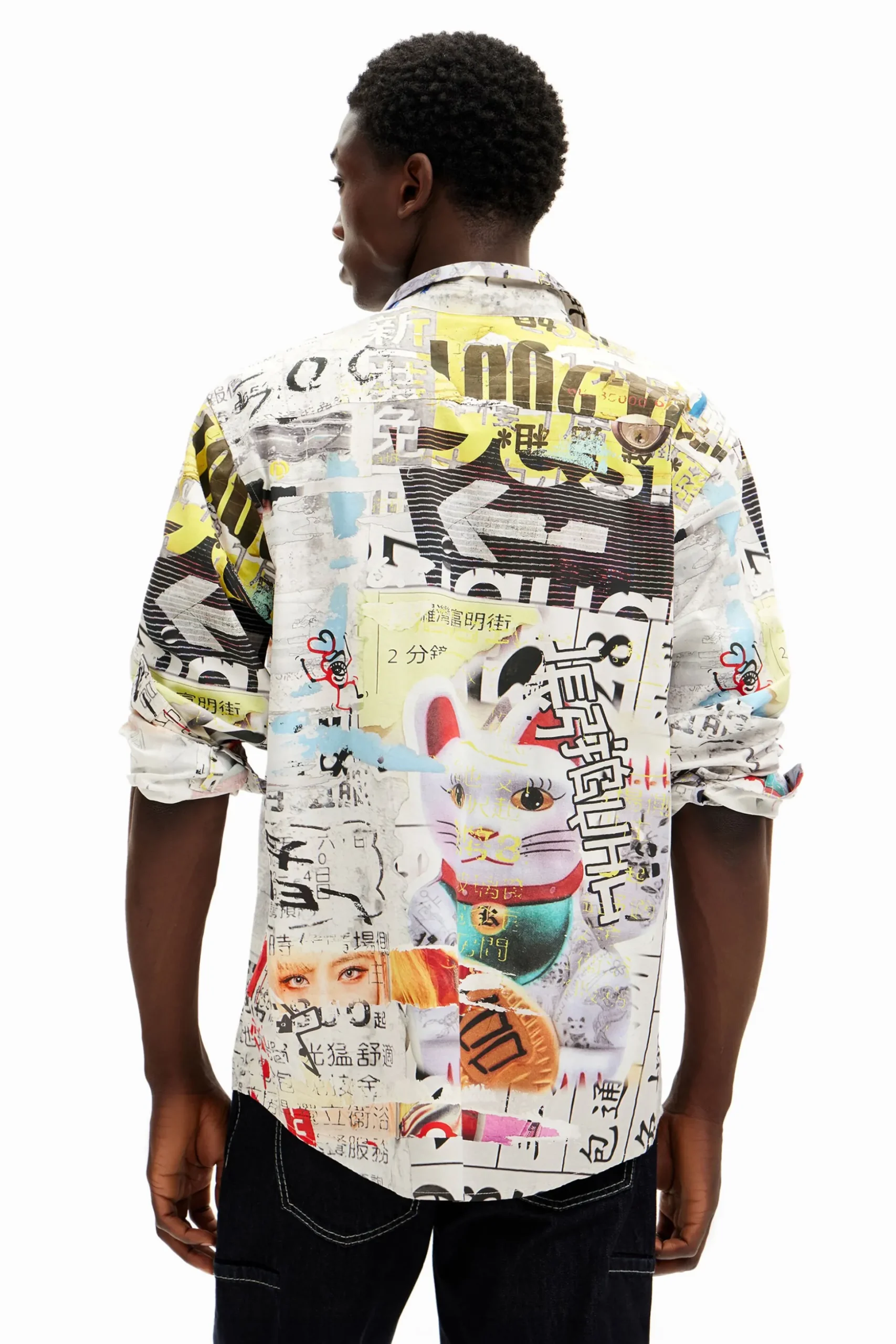 Camisa con diseño de prensa japonesa