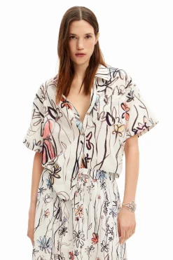 Camisa de flores ilustradas