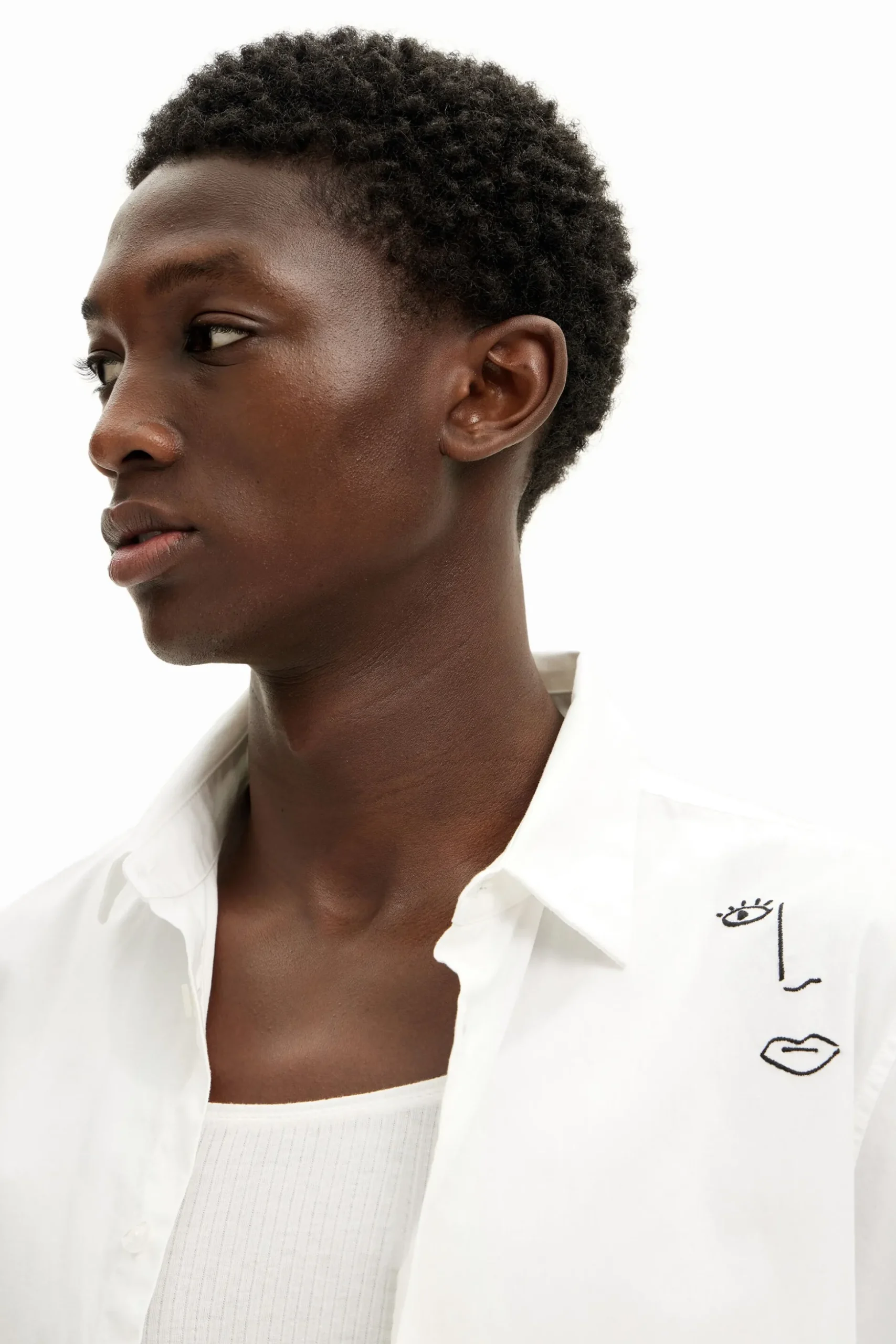Camisa detalles bordados