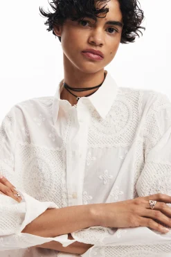 Camisa lisa bordados
