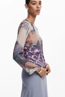 Camiseta asimétrica estampada