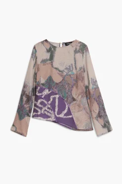 Camiseta asimétrica estampada