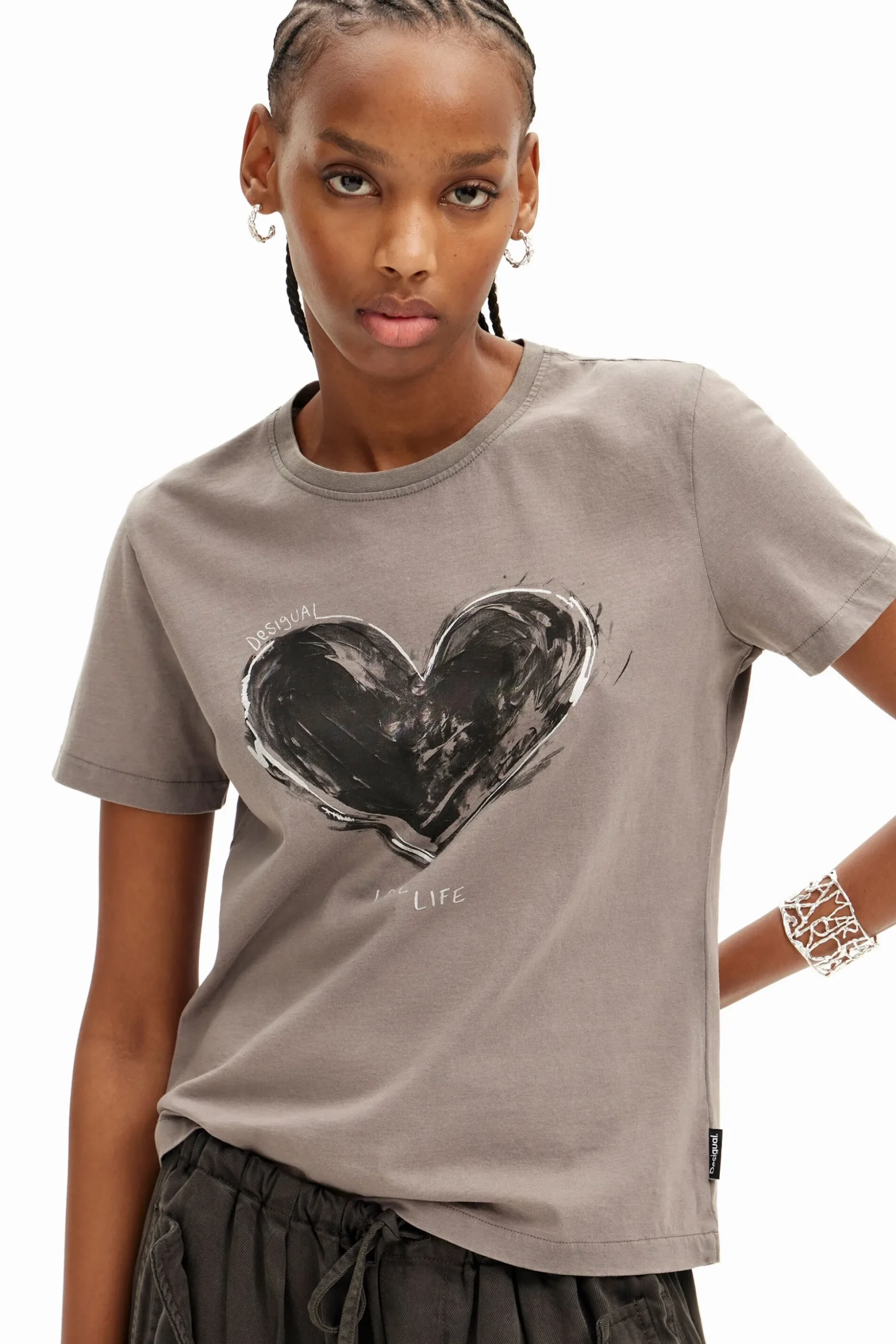 Camiseta básica corazón