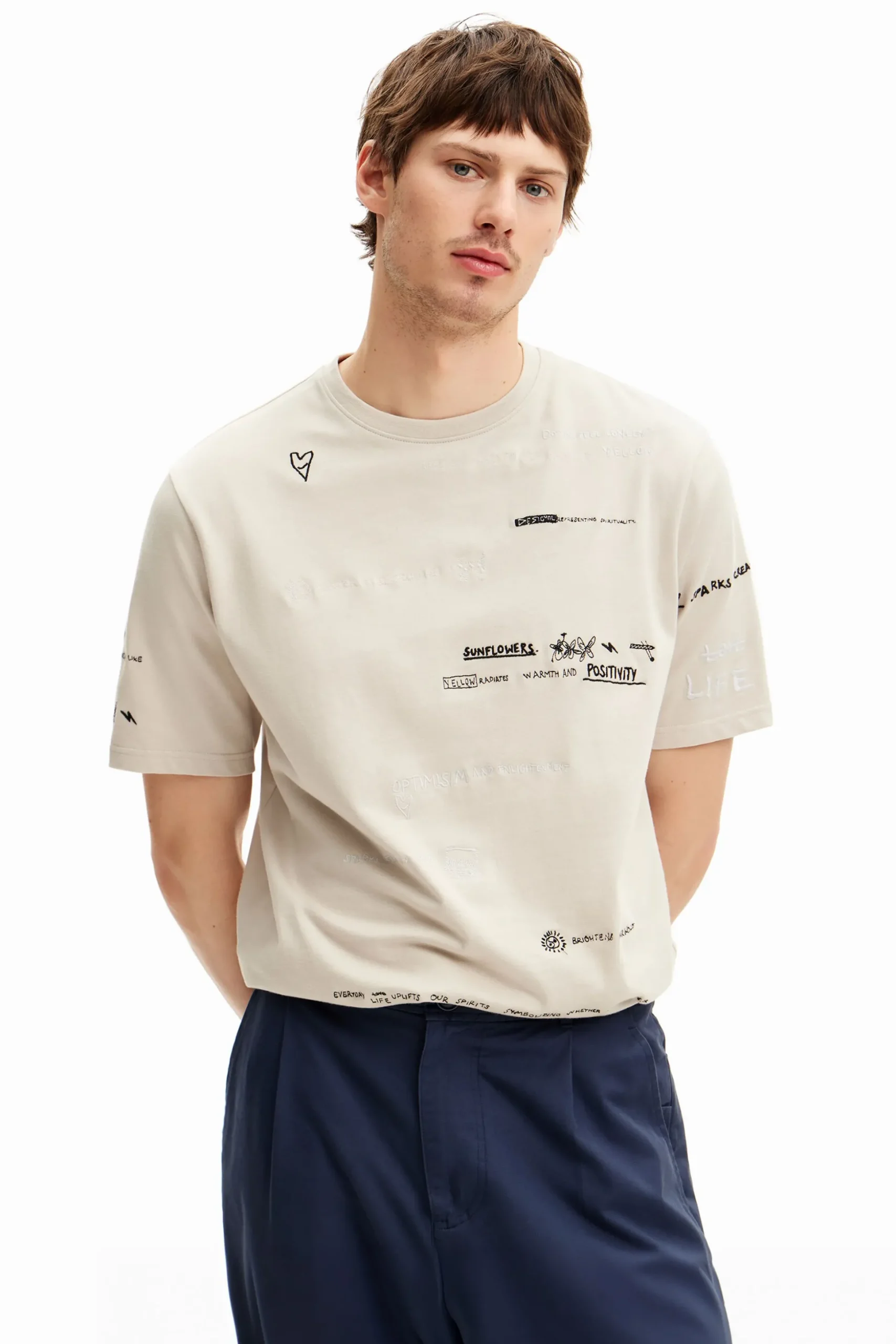 Camiseta de manga corta con diseño de lettering