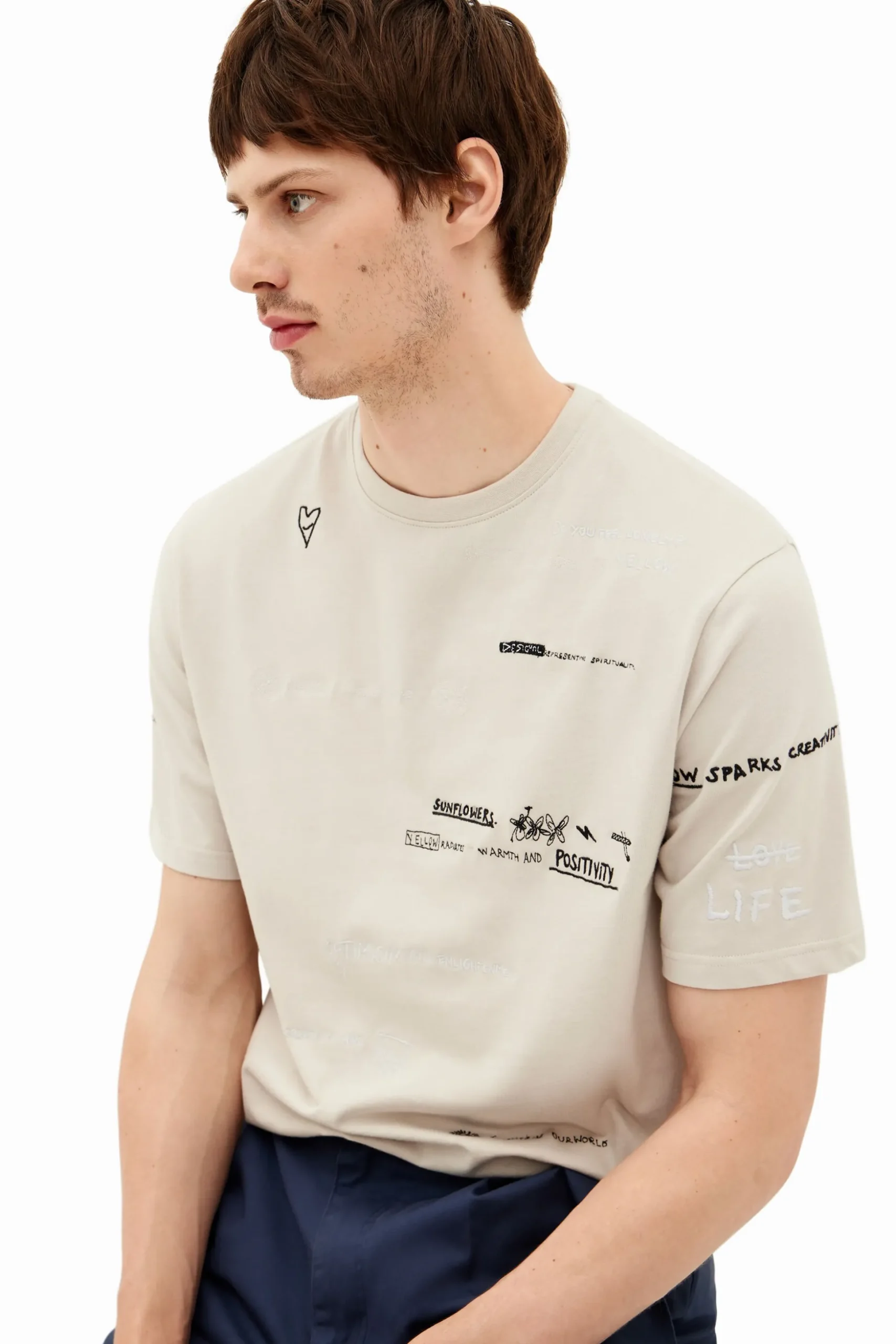 Camiseta de manga corta con diseño de lettering