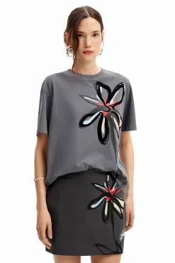 Camiseta ilustración flor