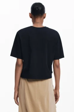 Camiseta lisa detalles