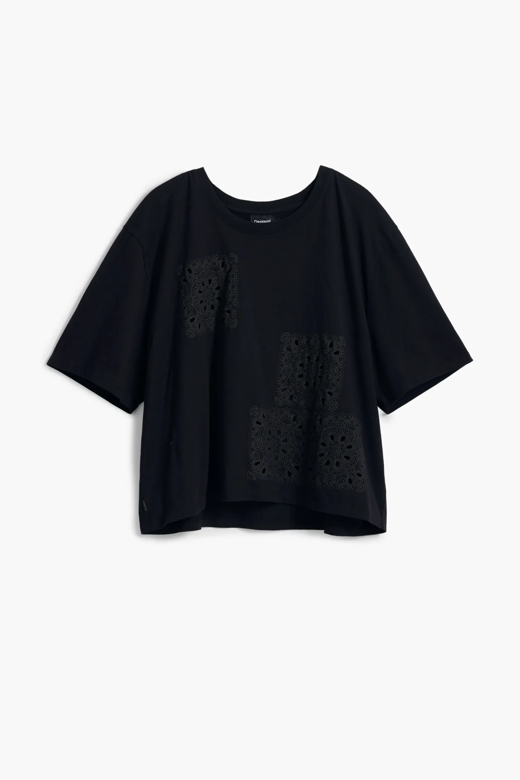 Camiseta lisa detalles