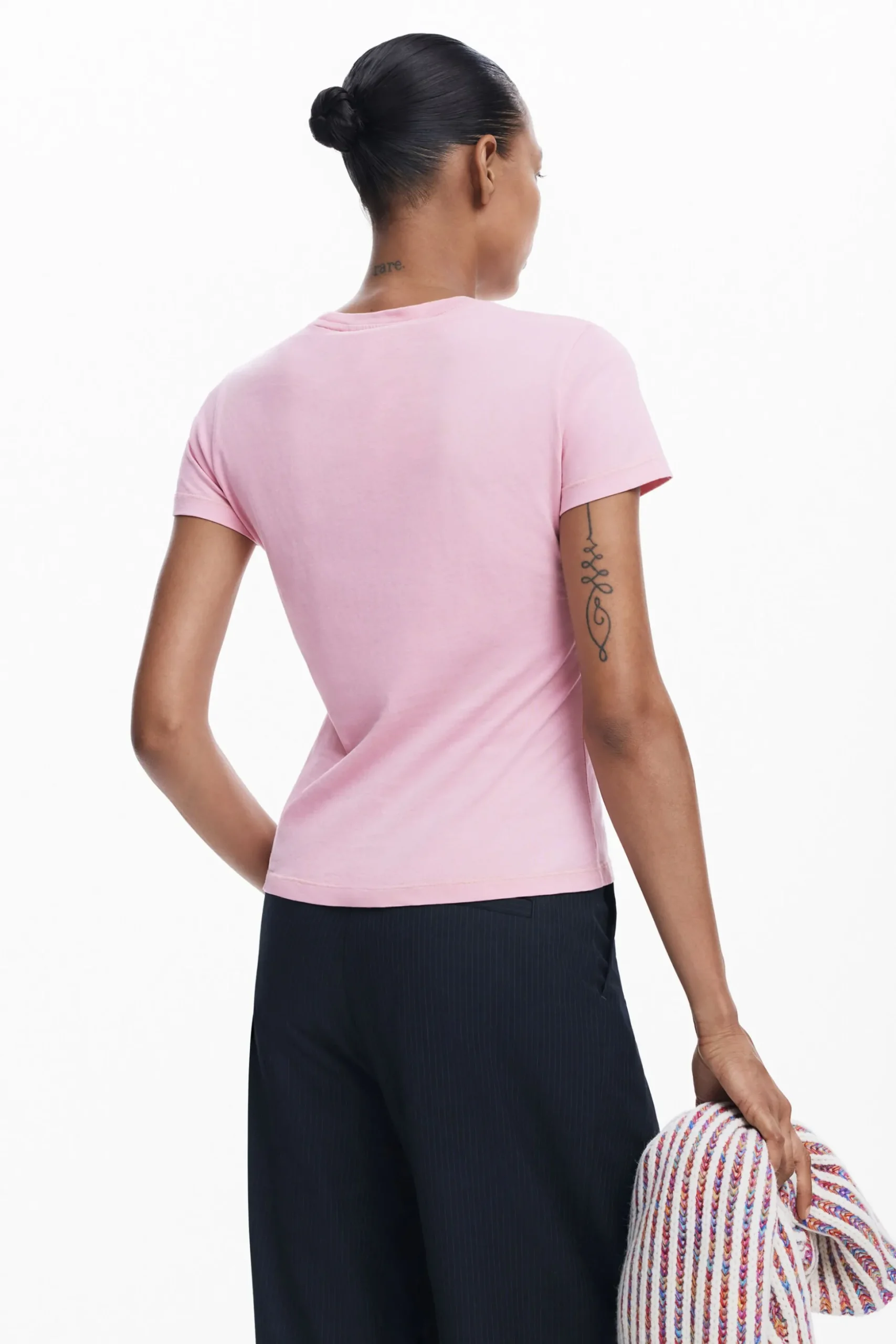 Camiseta slim strass