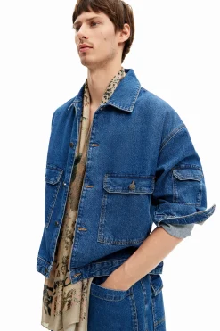 Cazadora denim bolsillos