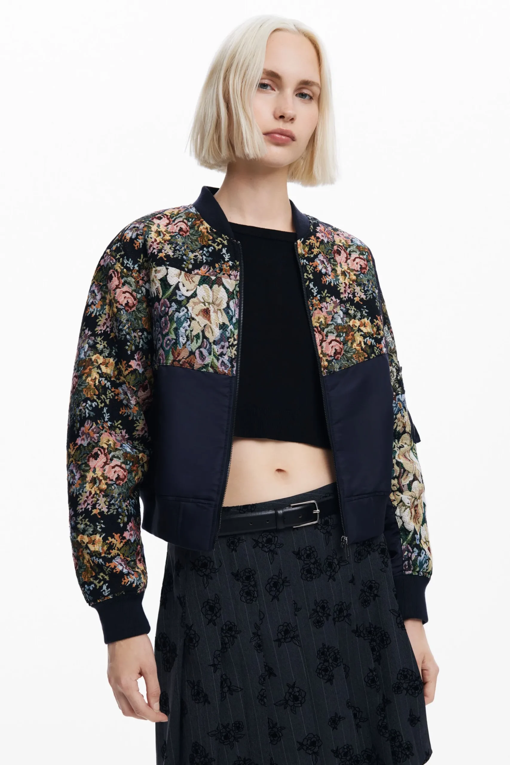 Chaqueta bomber estampada