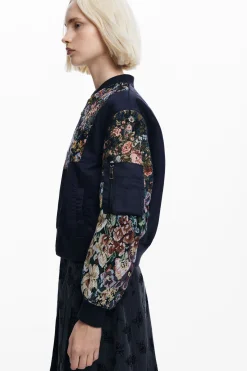 Chaqueta bomber estampada