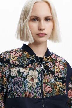Chaqueta bomber estampada