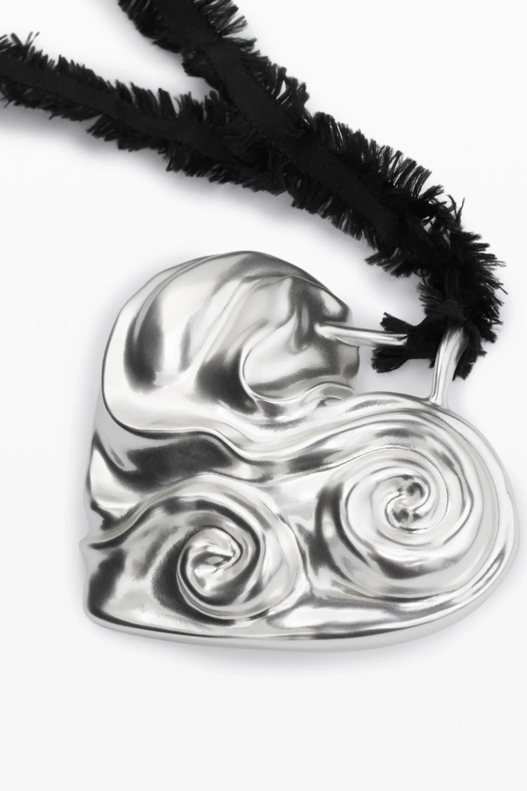 Colgante corazón cinta baño plata Zalio