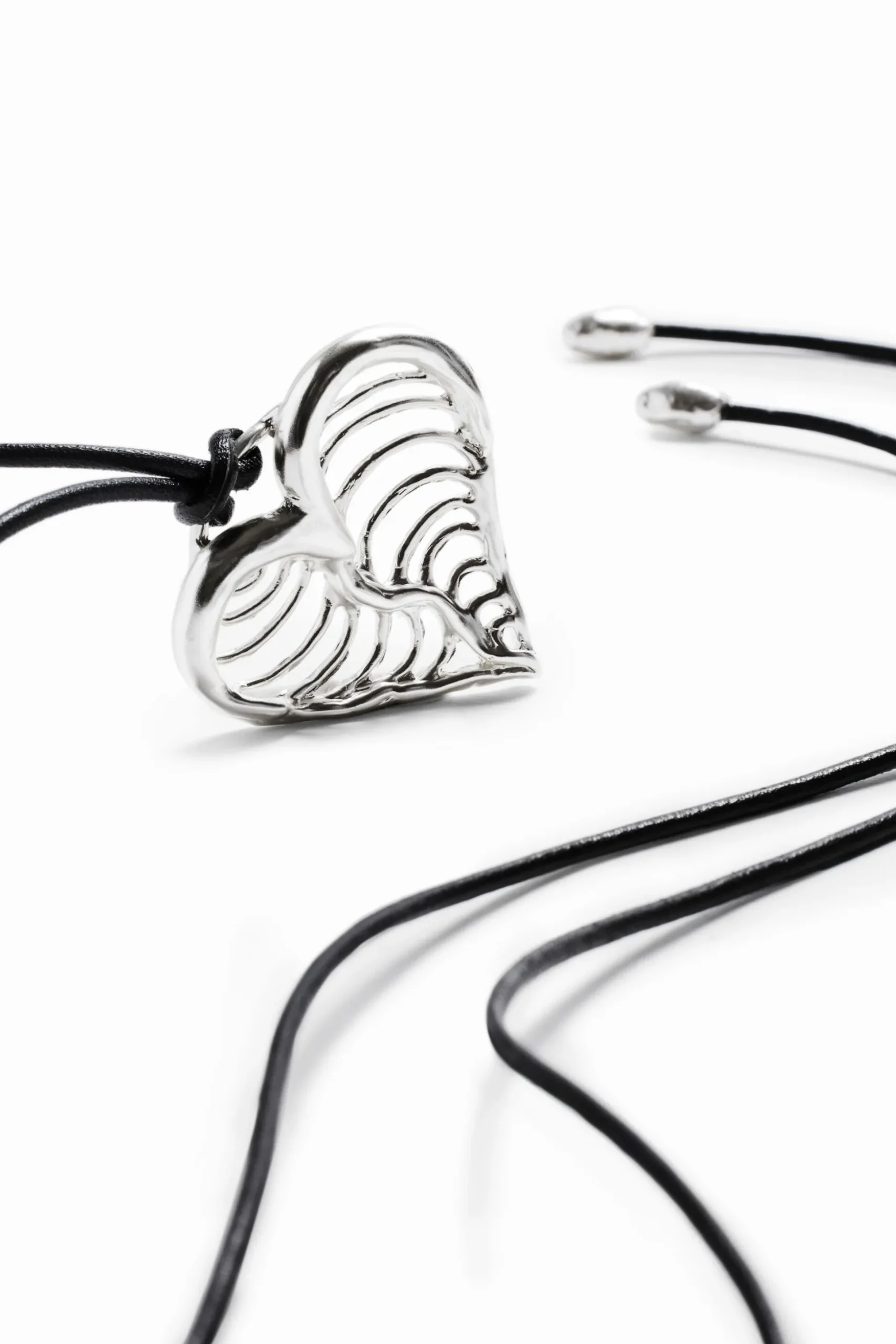 Colgante corazón cordón baño plata Zalio
