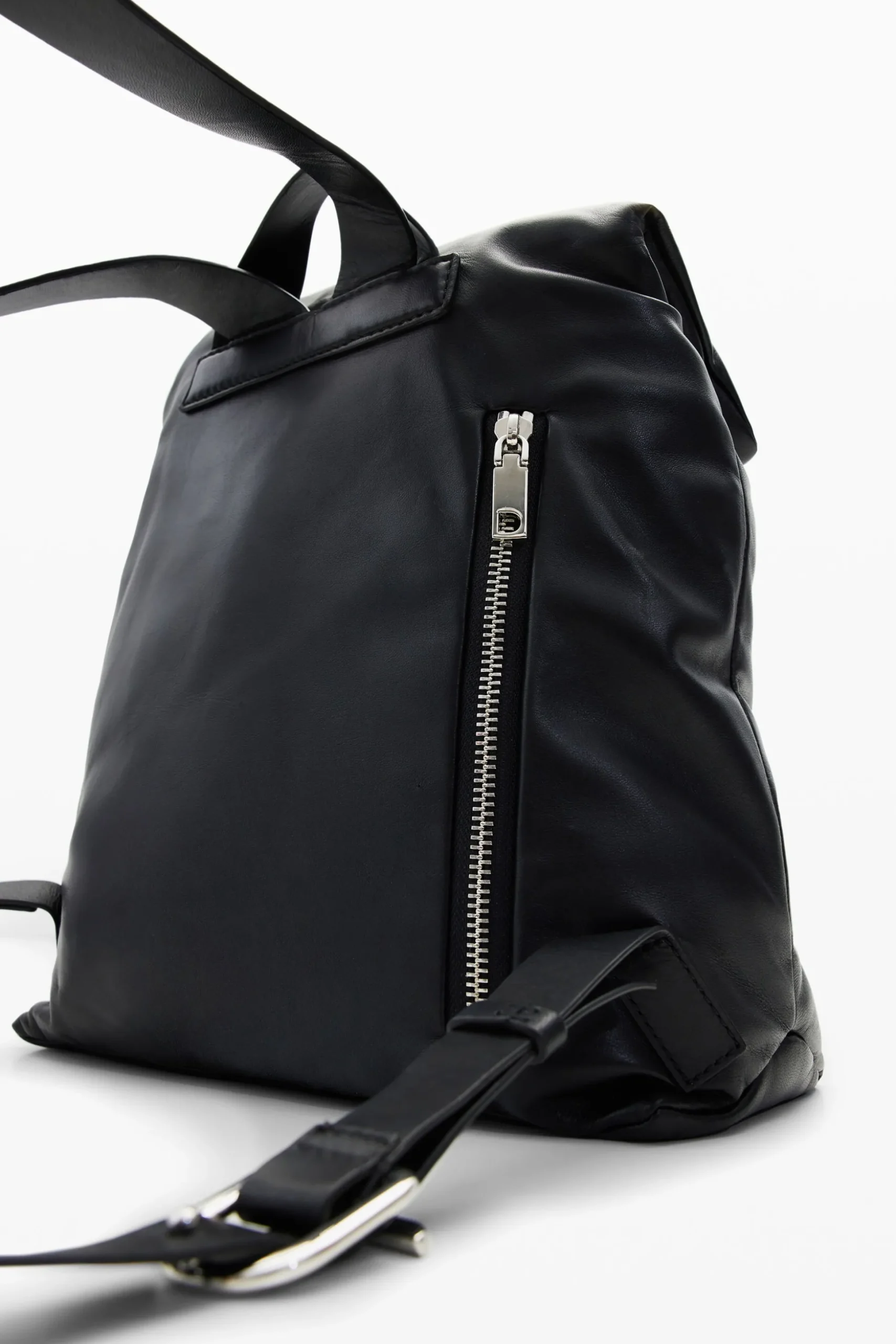 Mochila pequeña piel