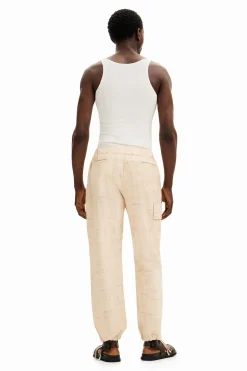 Pantalón cargo estampado