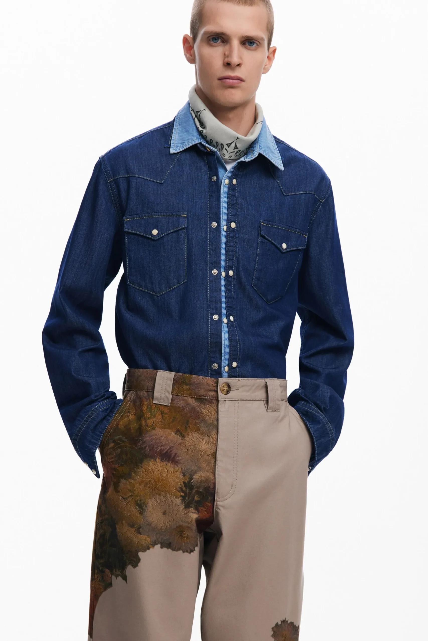 Pantalón estampado flores