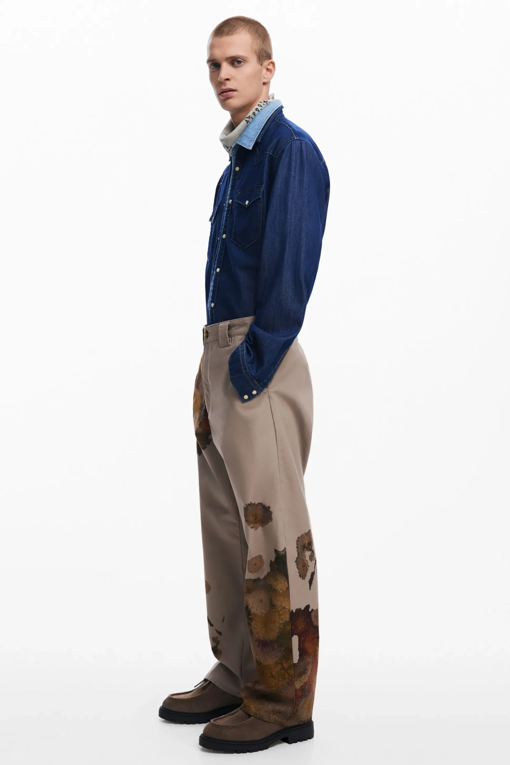 Pantalón estampado flores