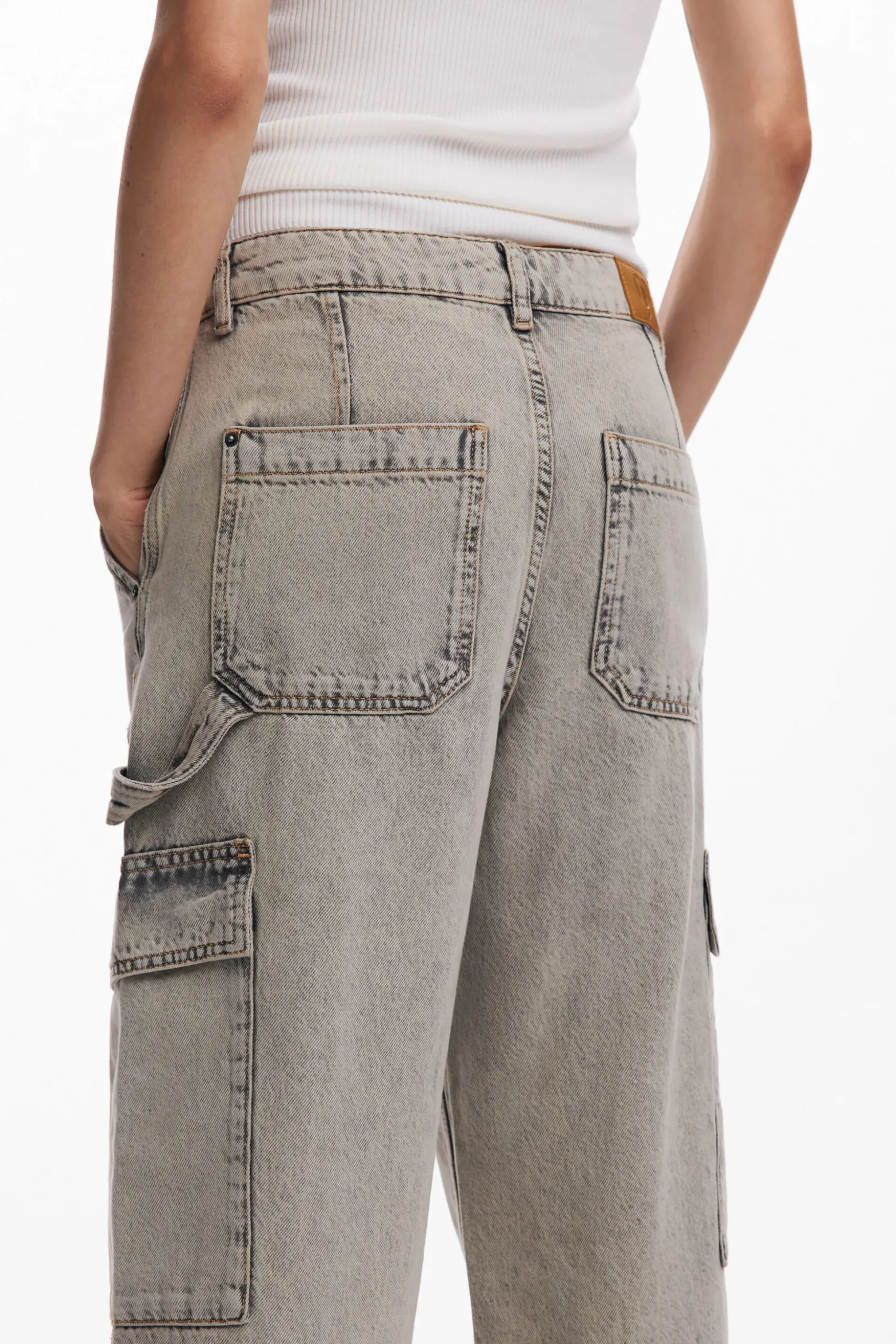 Pantalón vaquero cargo