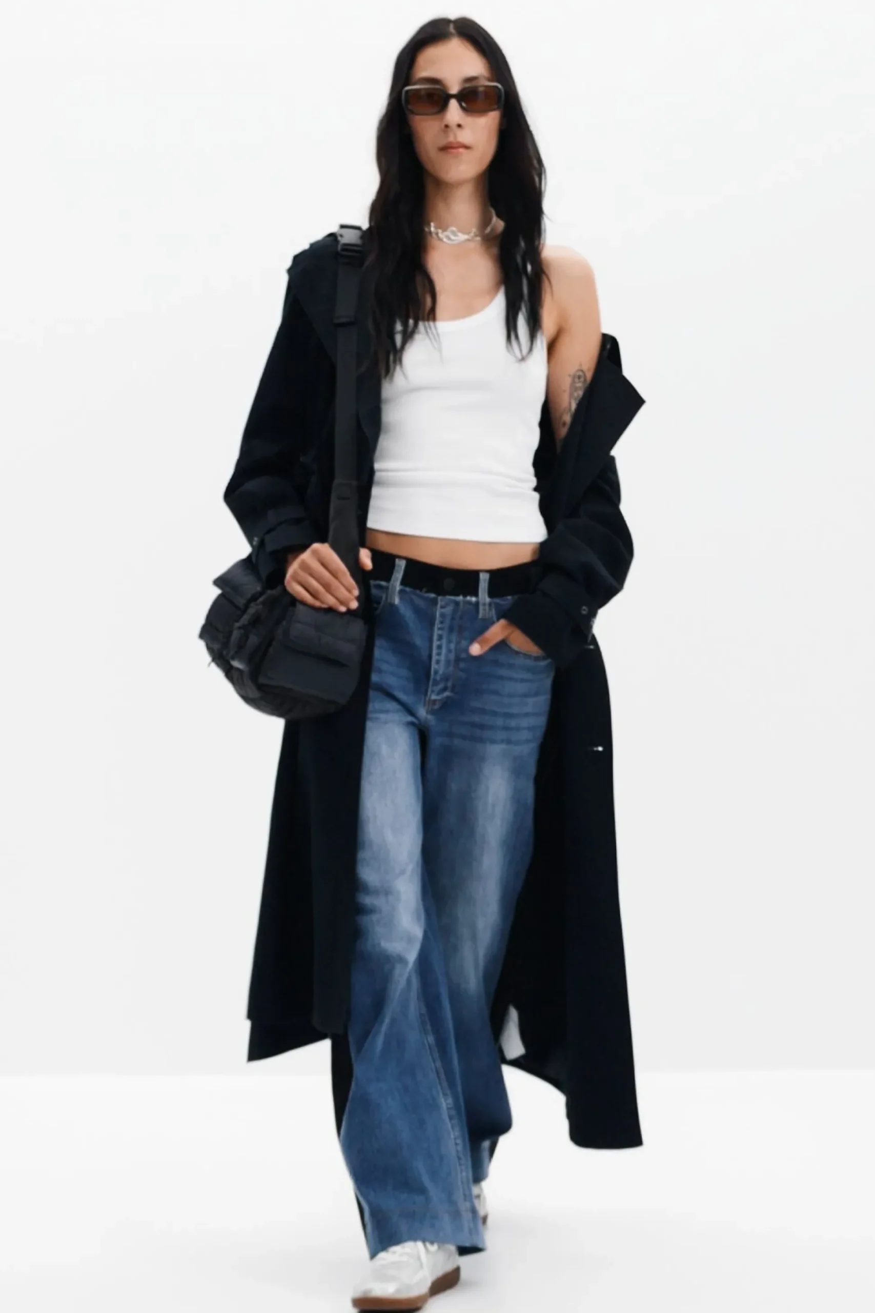 Pantalón vaquero combinado