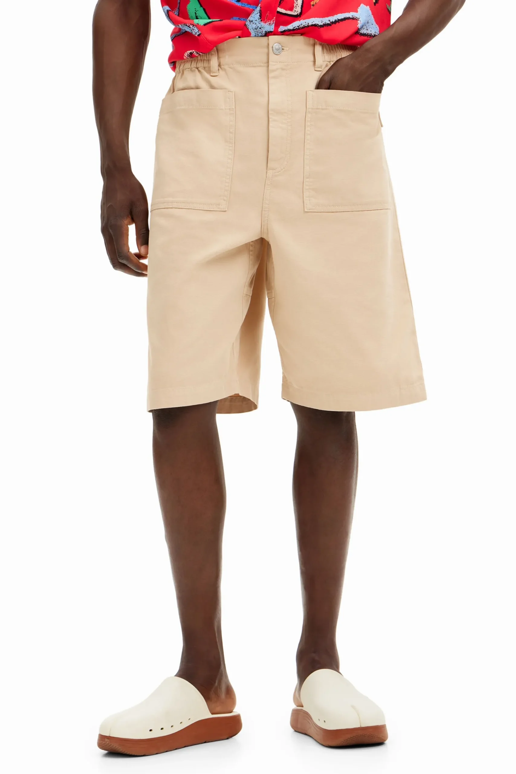 Shorts lisos bolsillos