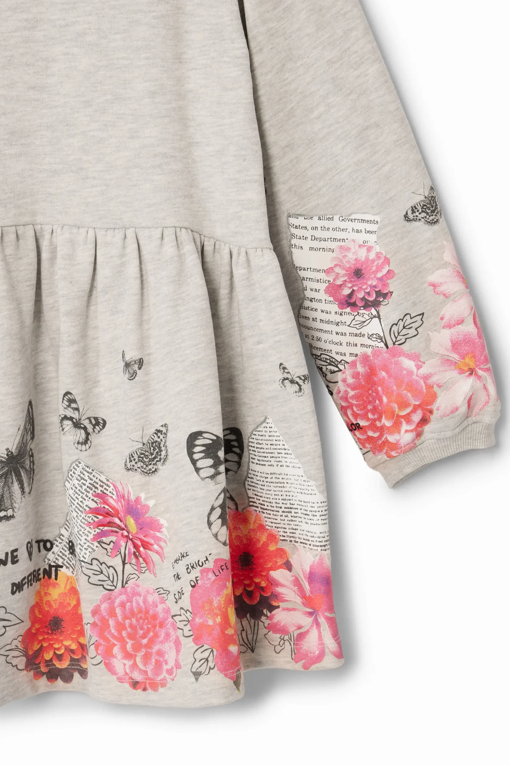 Vestido con mariposas y flores
