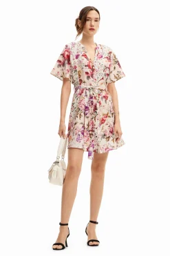 Vestido corto flores