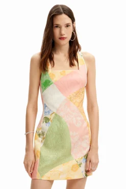 Vestido corto flores