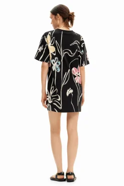 Vestido corto flores ilustradas
