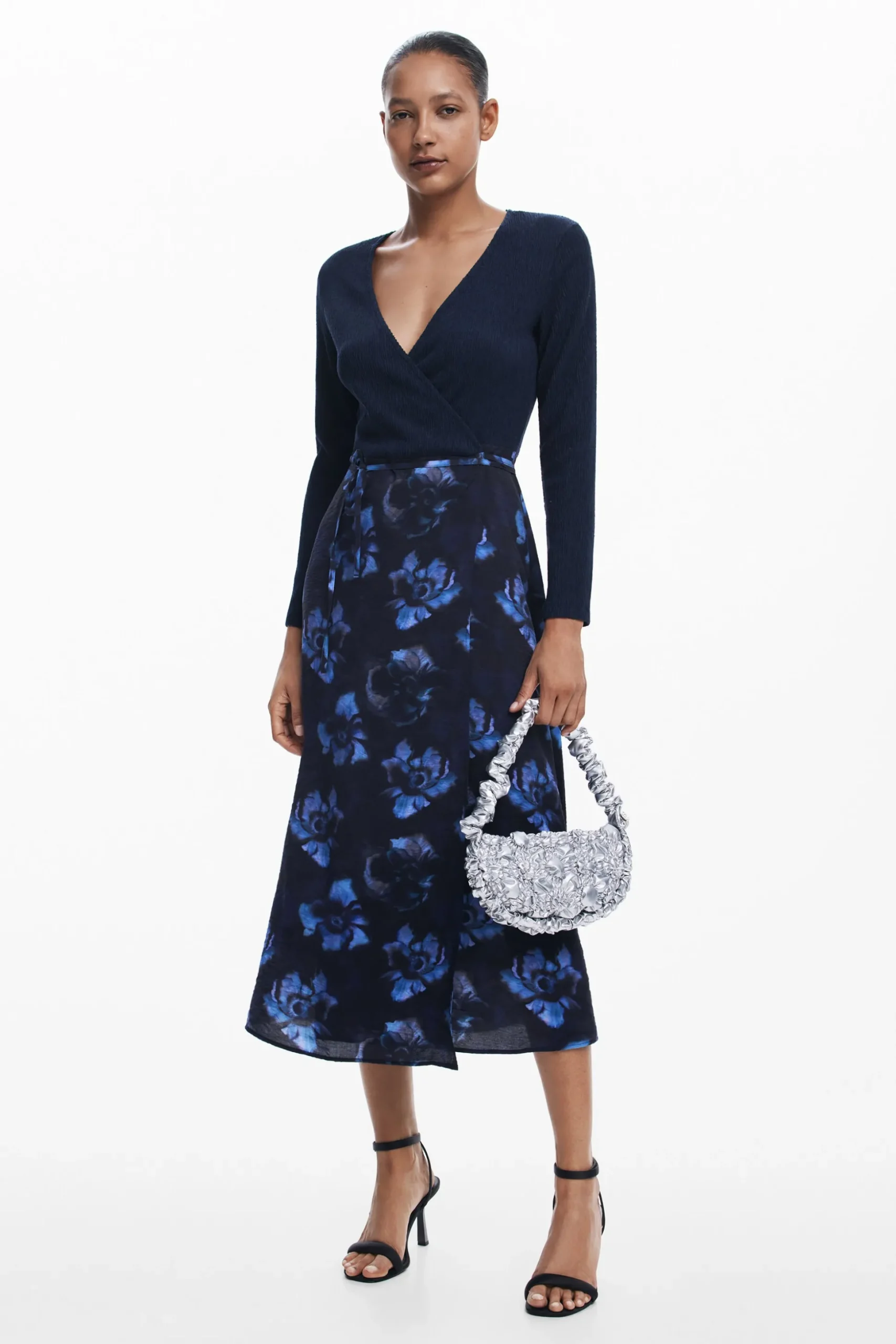 Vestido midi combinado