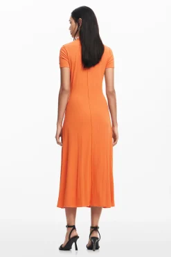Vestido midi cuello alto