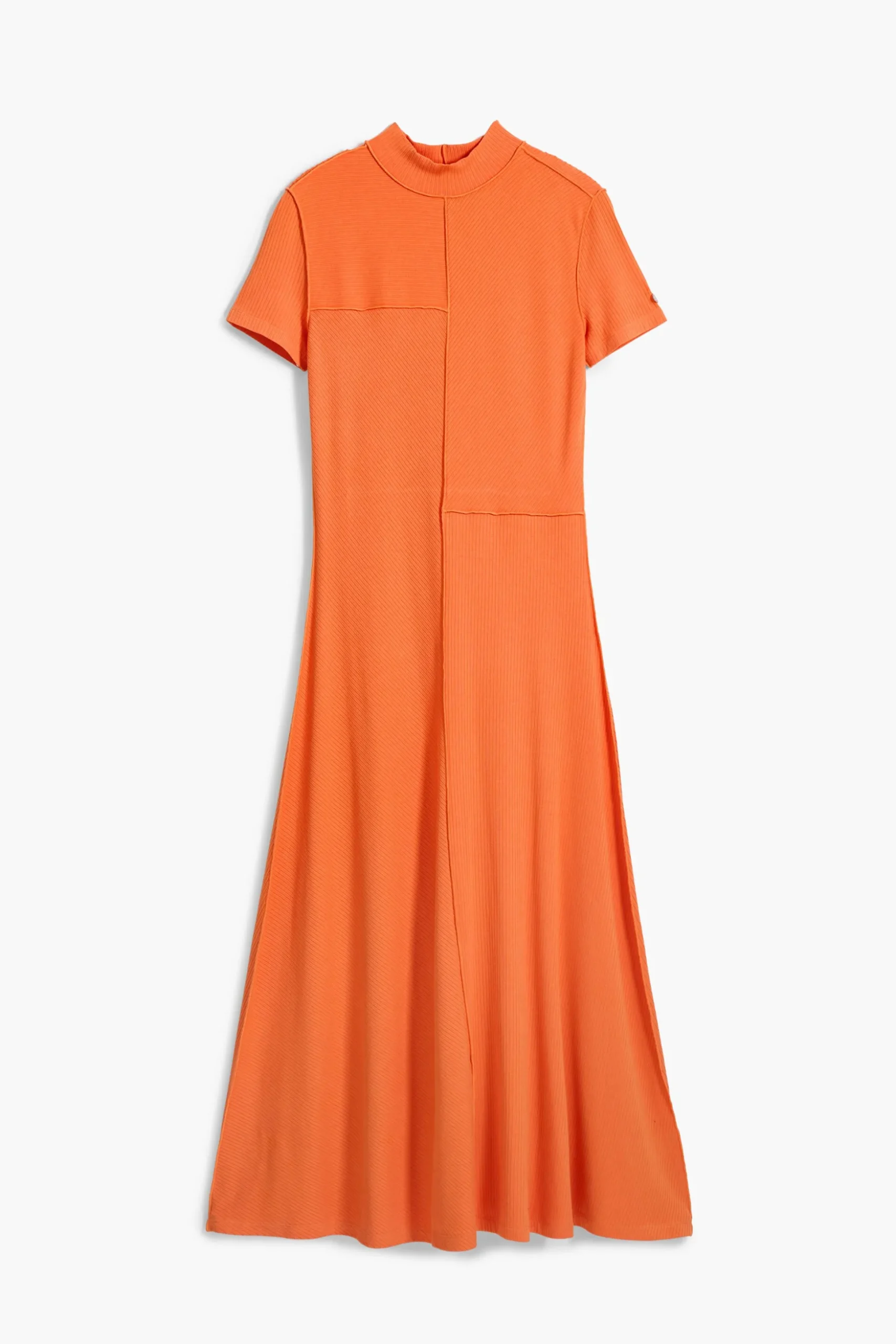 Vestido midi cuello alto