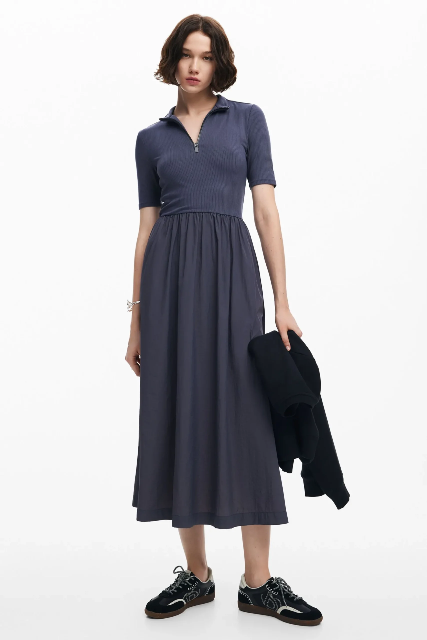 Vestido midi híbrido
