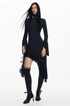 Vestido negro asimétrico María Escoté