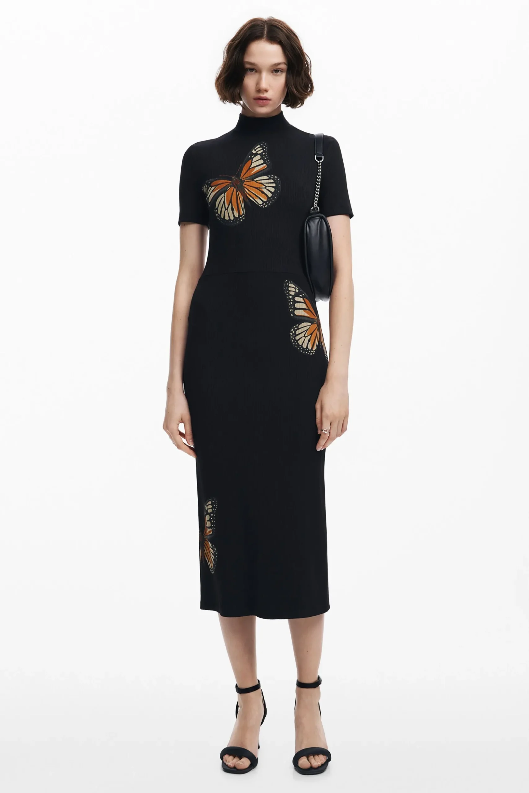 Vestido slim midi mariposas