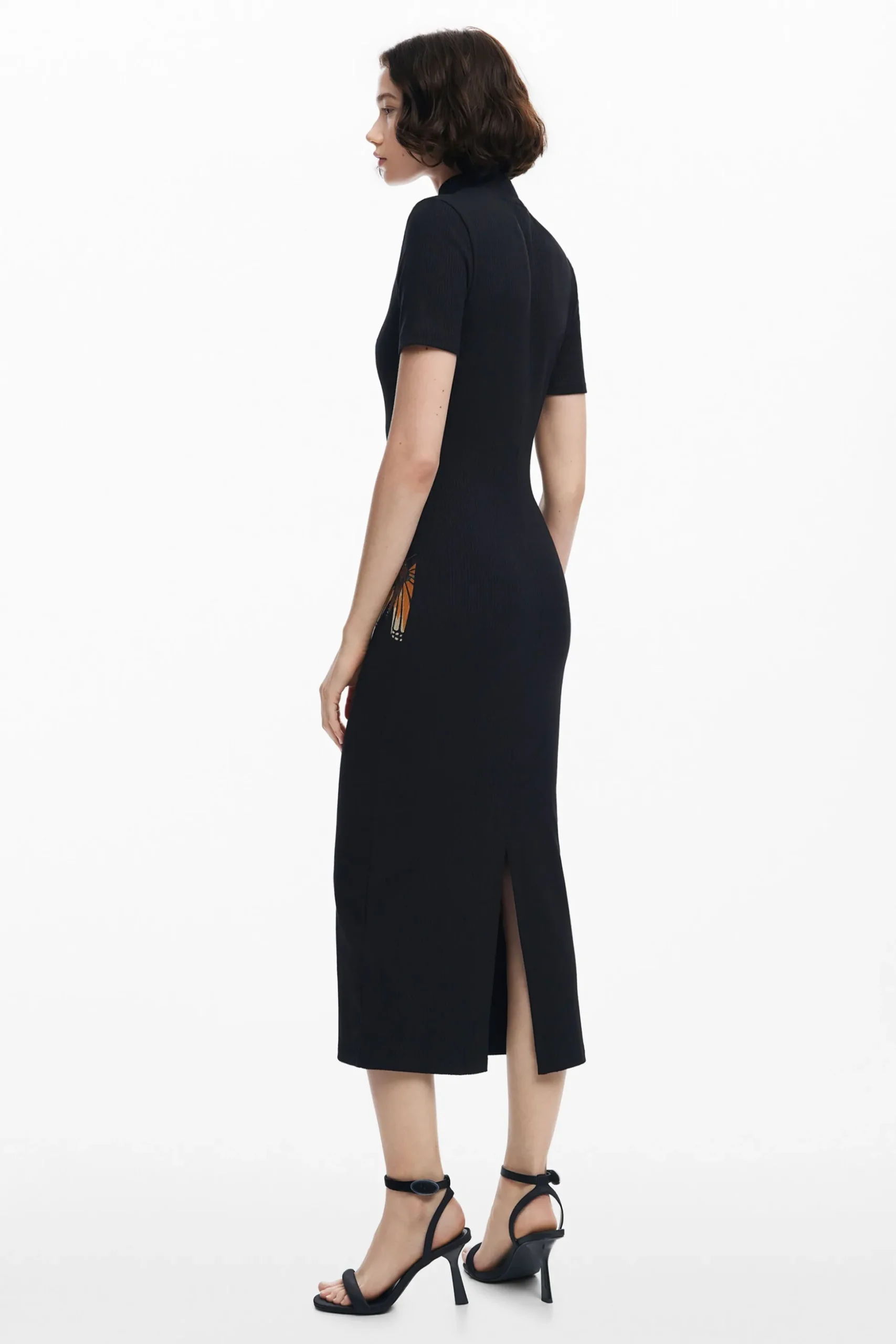Vestido slim midi mariposas